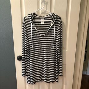 LA BLANCA BEACH COVER-UP, SIZE SMALL, BLACK AND WHITE, NEVER WORN